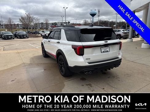 Used 2025 Ford Explorer ST w/ Sun And Sound Package AWD/4WD image 3