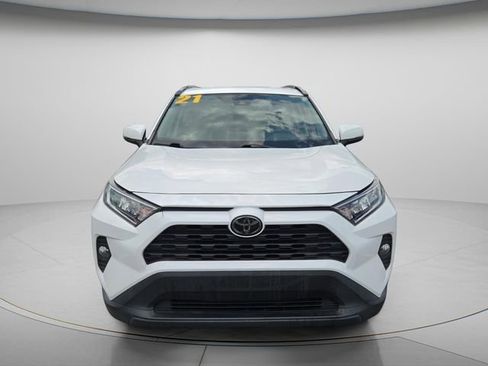 Used 2021 Toyota RAV4 XLE FWD image 4
