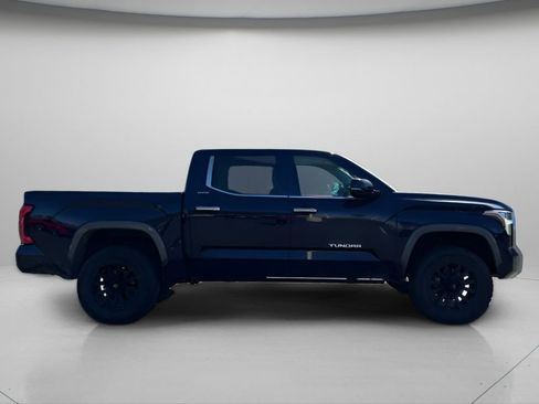 Used 2024 Toyota Tundra Limited AWD/4WD image 5