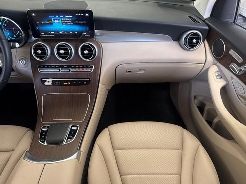 Used 2022 Mercedes-Benz GLC 300 4MATIC image 29