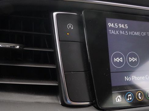 Used 2024 Buick Enclave Premium w/ Experience Buick Package FWD image 19