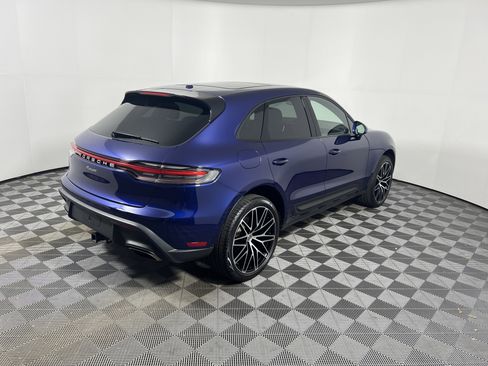 Used 2026 Porsche Macan AWD/4WD image 7