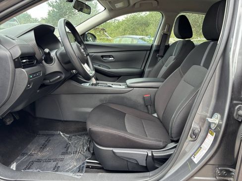 Used 2025 Nissan Sentra SV FWD image 24