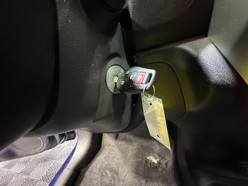 Used 2019 Nissan Versa SV FWD image 30