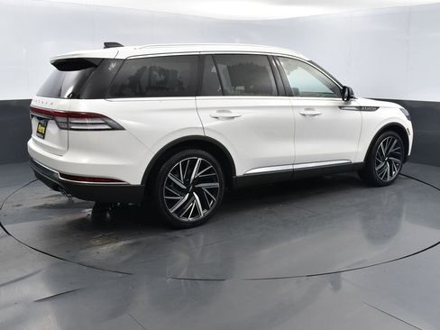 New 2026 Lincoln Aviator Reserve image 4