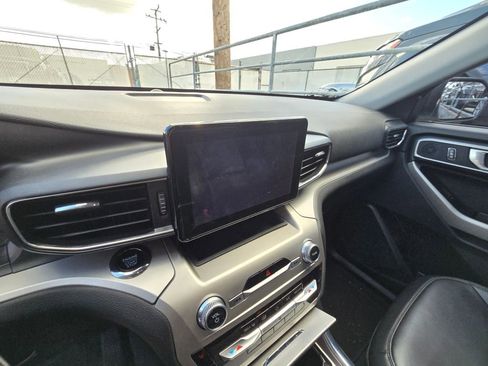 Used 2023 Ford Explorer XLT w/ Equipment Group 202A image 12