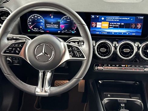 Used 2026 Mercedes-Benz GLA 250 image 16