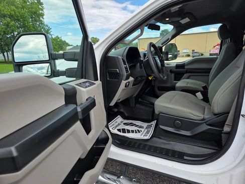 Used 2017 Ford F350 XL w/ Power Equipment Group AWD/4WD image 29