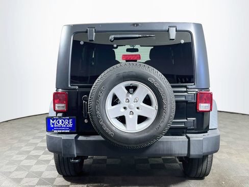 Used 2018 Jeep Wrangler Unlimited Sport S AWD/4WD image 6