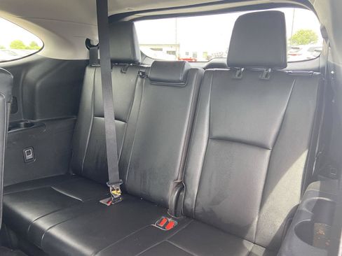 Used 2020 Toyota Highlander XLE AWD/4WD image 18
