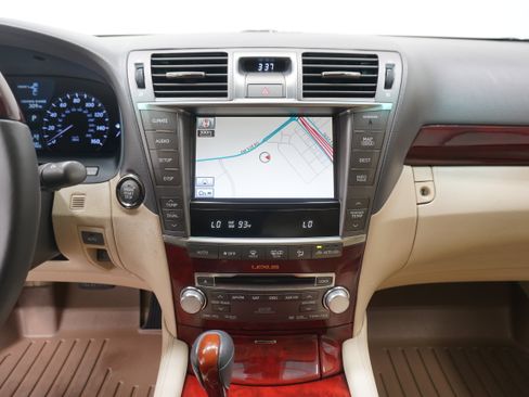Used 2012 Lexus LS 460 w/ Luxury Value Edition RWD image 22