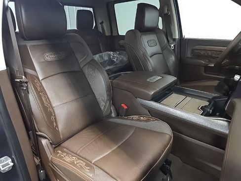 Used 2025 RAM 2500 Limited AWD/4WD image 14