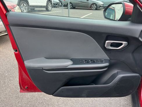 Used 2025 Kia K4 LXS image 18