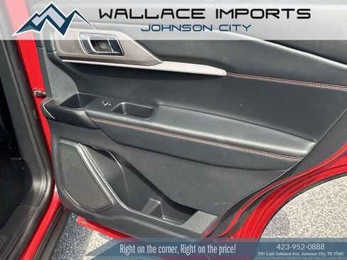 Used 2025 Ford Explorer ST-Line w/ ST-Line Street Pack AWD/4WD image 38
