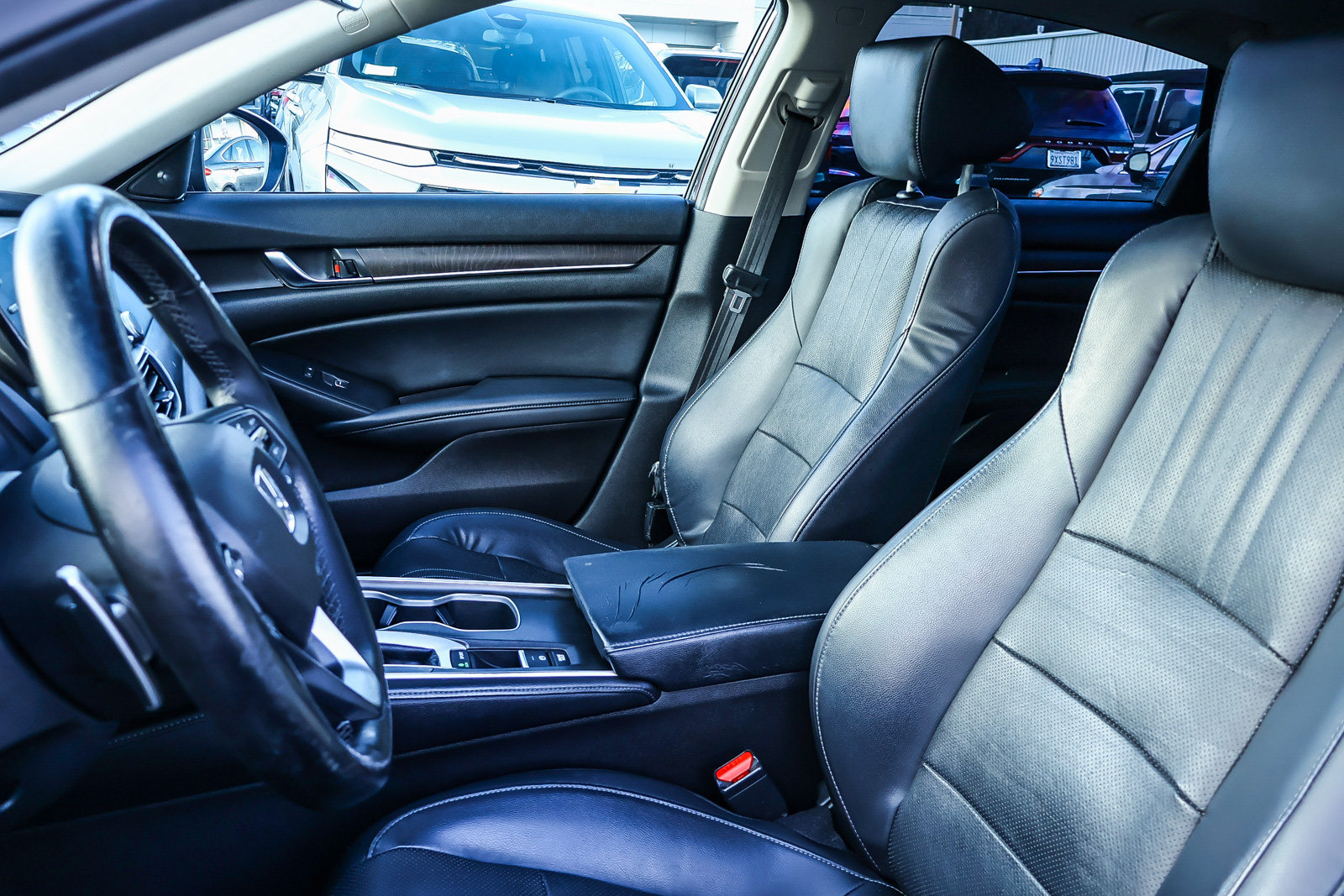 Used 2018 Honda Accord Touring image 15