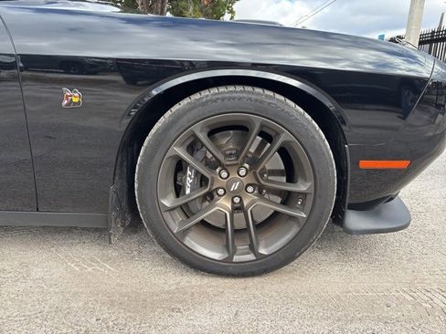 Used 2022 Dodge Challenger R/T Scat Pack w/ Shaker Package image 19