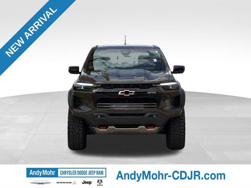 Used 2024 Chevrolet Colorado ZR2 w/ ZR2 Convenience Package III AWD/4WD image 2