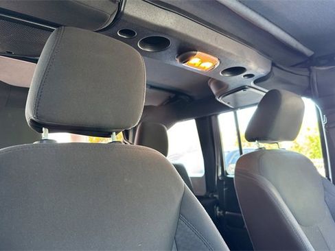 Used 2017 Jeep Wrangler Unlimited Sport image 17