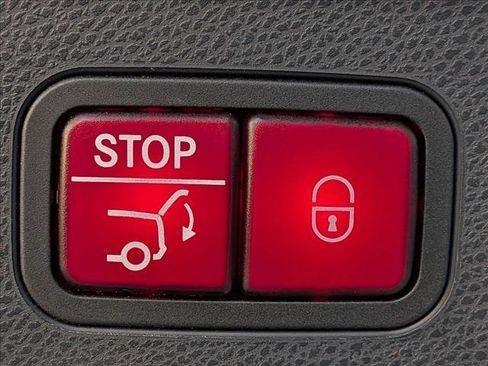 Used 2023 Mercedes-Benz GLC 43 AMG 4MATIC Coupe image 20