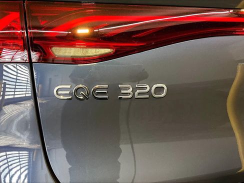 New 2026 Mercedes-Benz EQE 320 4MATIC SUV image 6