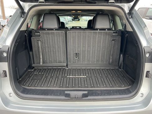 Used 2021 Toyota Highlander Limited image 13