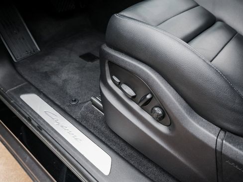 Certified 2024 Porsche Cayenne image 14