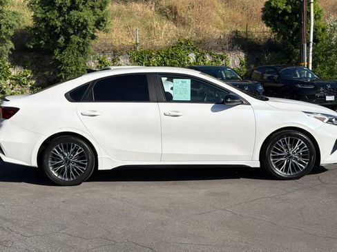 Used 2023 Kia Forte GT-Line w/ GT-Line Technology Package FWD image 3