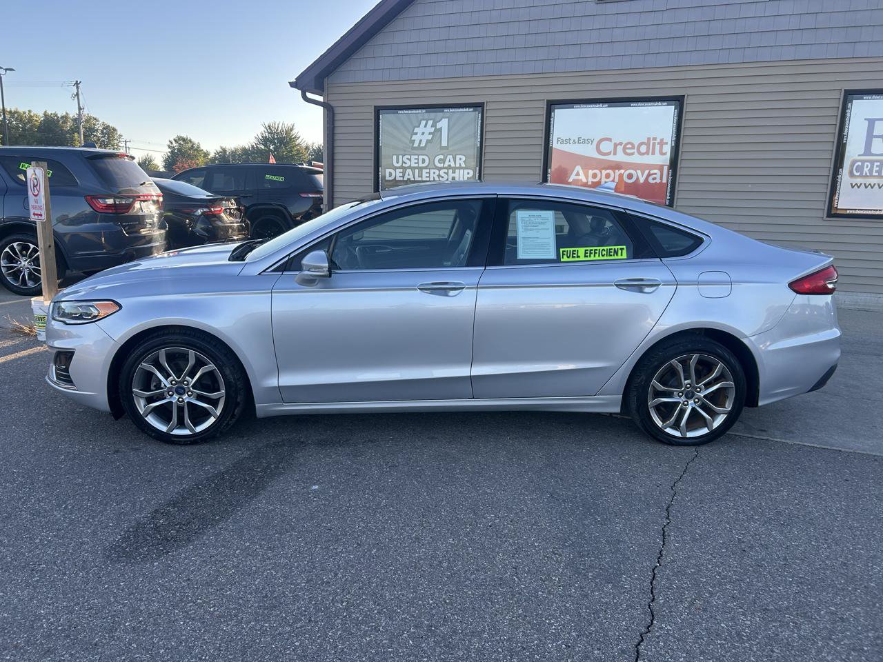 Used 2019 Ford Fusion SEL FWD image 8