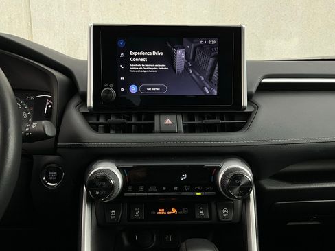 Used 2025 Toyota RAV4 XLE image 26