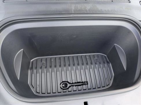 Used 2024 Tesla Model Y Long Range image 24