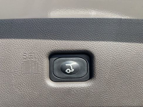 Used 2021 Lincoln Nautilus FWD w/ Equipment Group 101A image 10