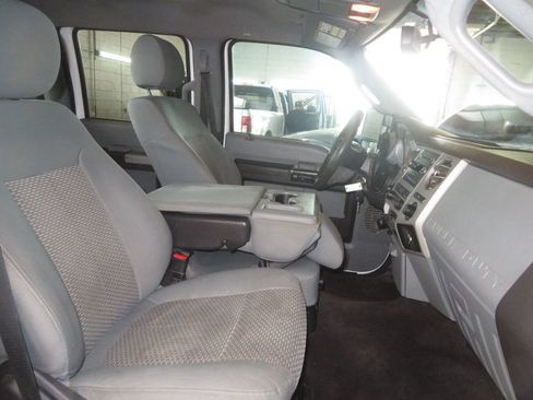 Used 2015 Ford F250 XLT w/ XLT Premium Package AWD/4WD image 35