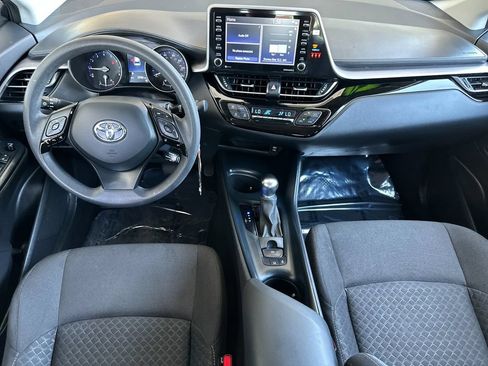 Used 2021 Toyota C-HR LE FWD image 12