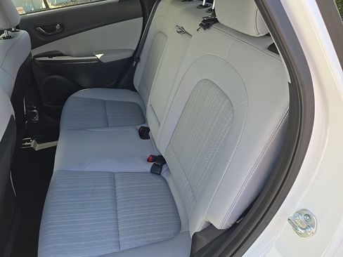 Certified 2023 Hyundai Kona SEL AWD/4WD image 33