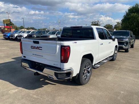 New 2026 GMC Sierra 1500 SLT w/ SLT Premium Plus Package image 6