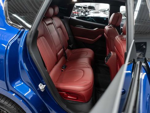 Used 2022 Maserati Levante Modena image 12