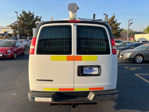 Used 2014 Chevrolet Express 2500 image 14