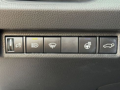 Used 2022 Toyota RAV4 SE w/ Convenience Package AWD/4WD image 25