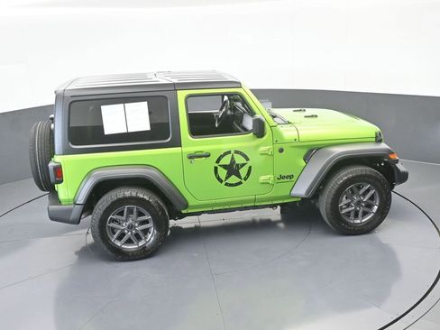 Used 2025 Jeep Wrangler Sport image 44