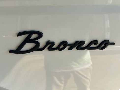 Used 2022 Ford Bronco Outer Banks w/ Sasquatch Package AWD/4WD image 26