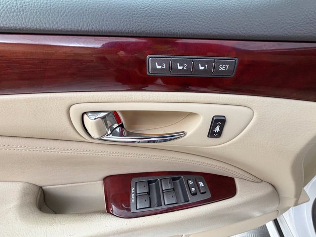 Used 2012 Lexus LS 460 AWD w/ Luxury Value Edition image 30