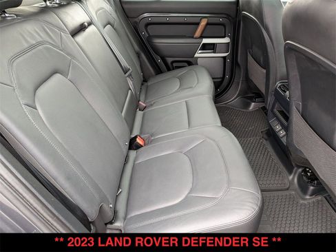 Used 2023 Land Rover Defender 110 SE image 28