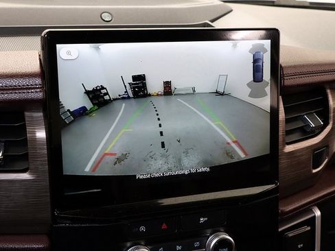 Used 2024 Ford Expedition Limited image 20