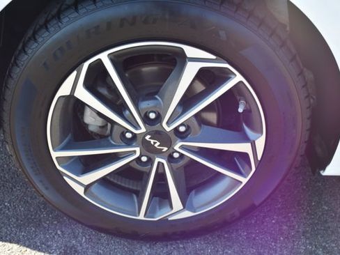 Used 2024 Kia Forte LXS FWD image 37