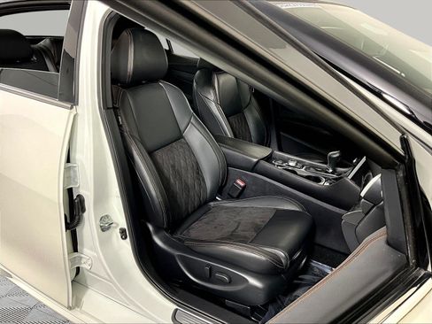 Used 2019 Nissan Maxima SR w/ Premium Package FWD image 29