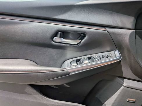 Used 2024 Nissan Sentra SR w/ SR Premium Package FWD image 27