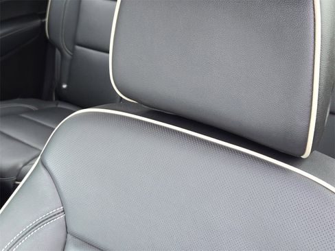 Used 2023 Chevrolet Traverse Premier w/ LPO, Floor Liner Package image 16