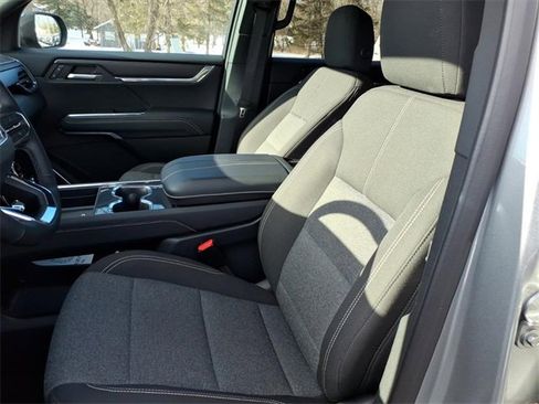 Used 2025 GMC Acadia Elevation image 19