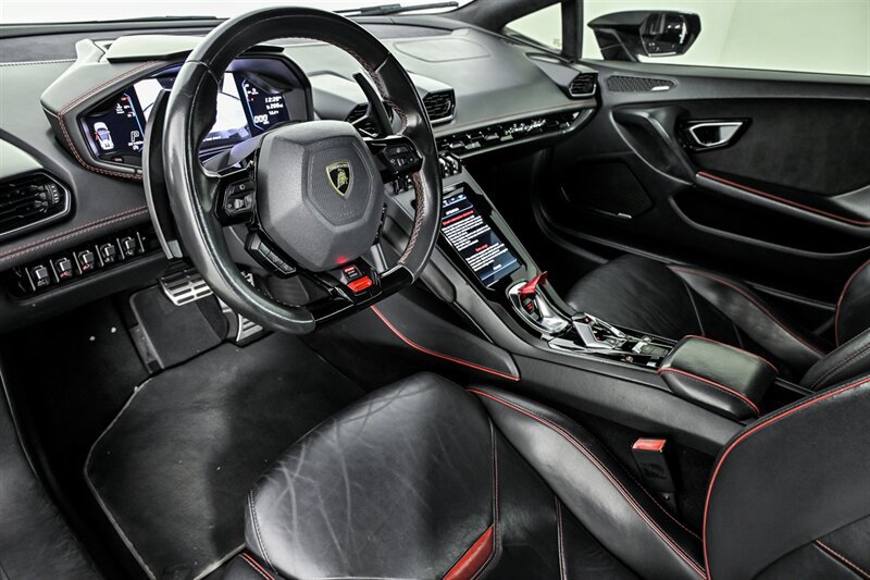 Used 2020 Lamborghini Huracan EVO RWD image 15