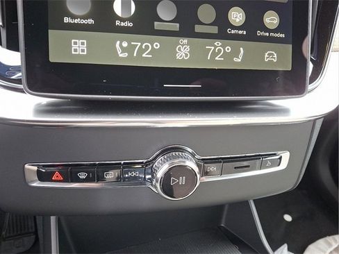 New 2026 Volvo XC90 B6 Plus w/ Protection Package Premier image 9